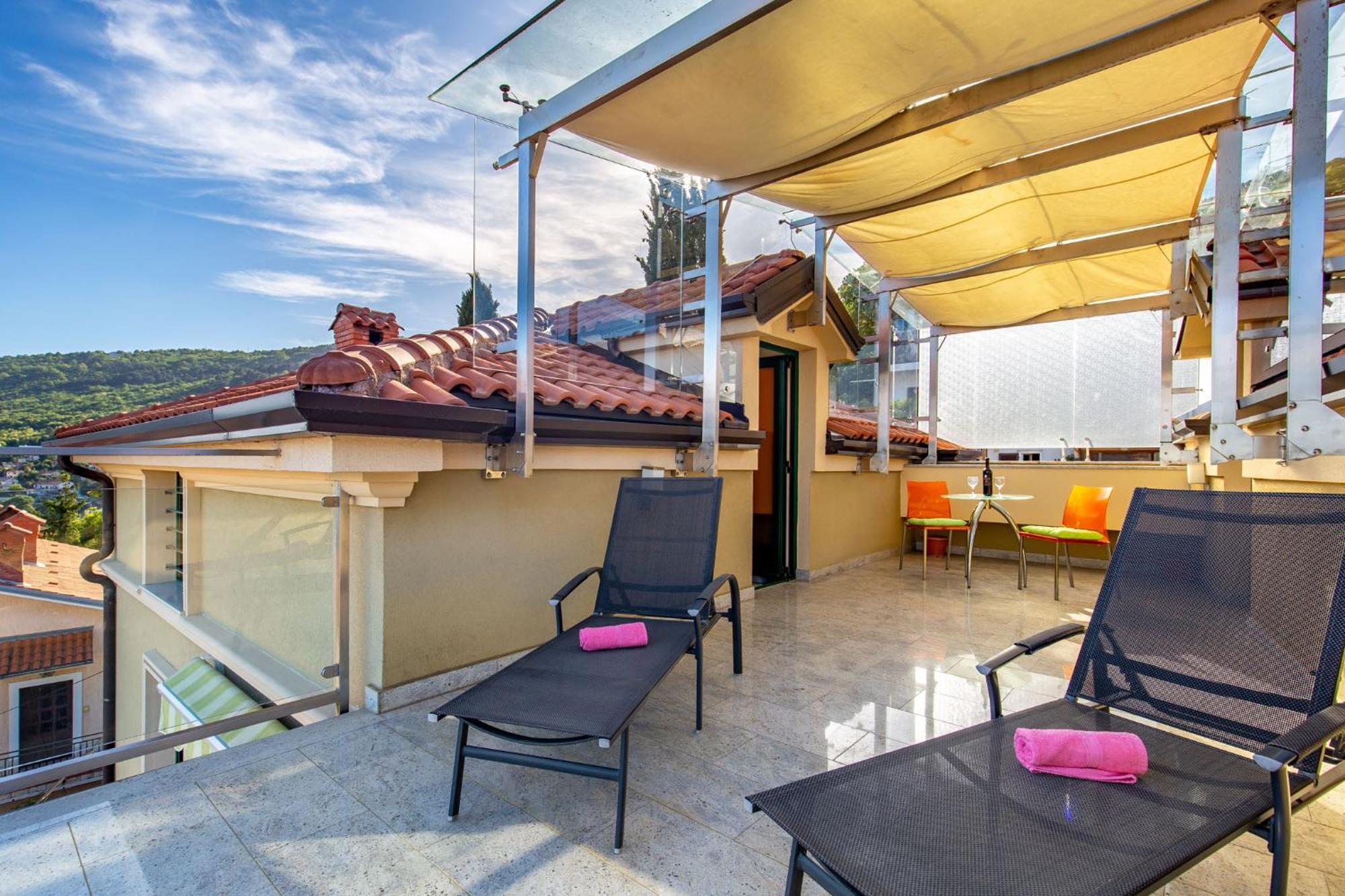 Lux Apartmani Opatija Exterior foto